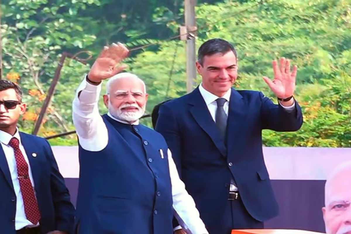 Modi & Sanchez in Vadodara, Gujarat.